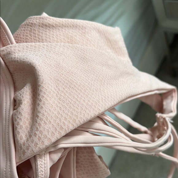 Beach bunny blush bikini set XS - Picture 7 of 11